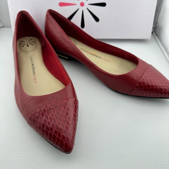 ISAAC MIZRAHI LIVE IM Gayle Dark Red Leather Flats Size 7M Pointed Toe Gold Heel - Picture 1 of 7